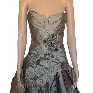 NWT BCBGMaxAzria BCBG Cocteil Oven Gold Dress